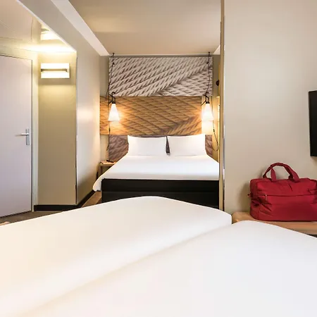 Ibis Paris Gare Du Nord Chateau Landon 10Eme Exterior photo